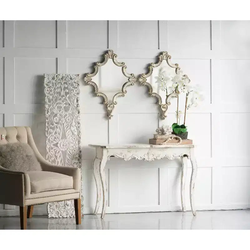 Specchio Decorativo da Parete Bianco con Motivo a Volute, 76 x 60 cm