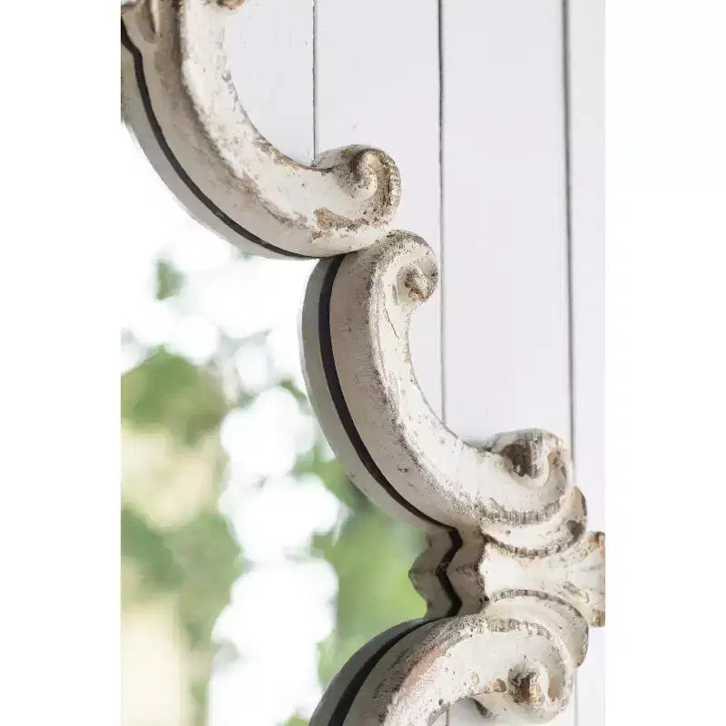 Specchio Decorativo da Parete Bianco con Motivo a Volute, 76 x 60 cm