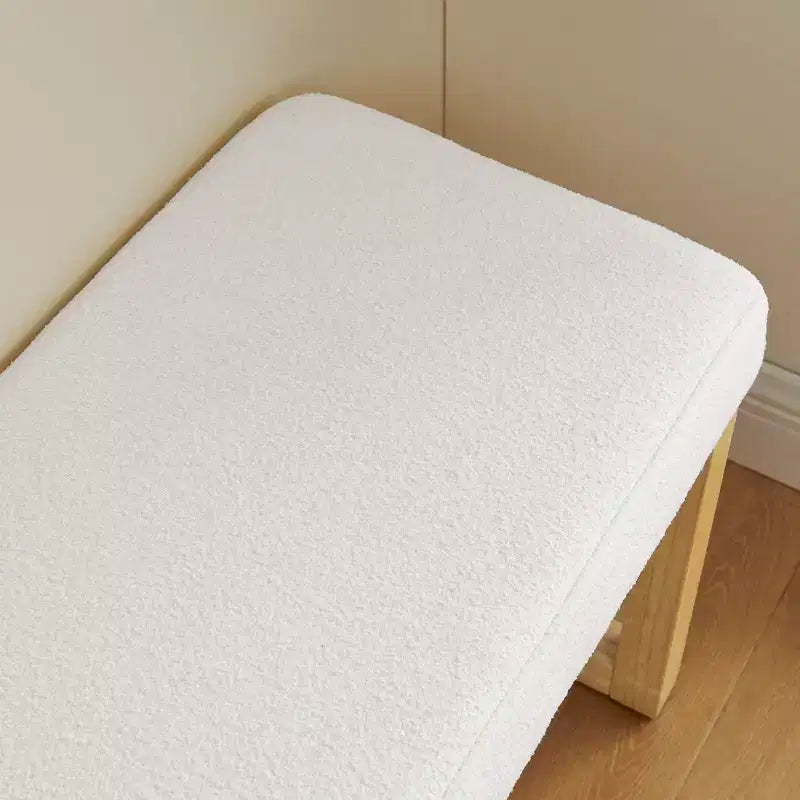 Panca imbottita con telaio in legno massello