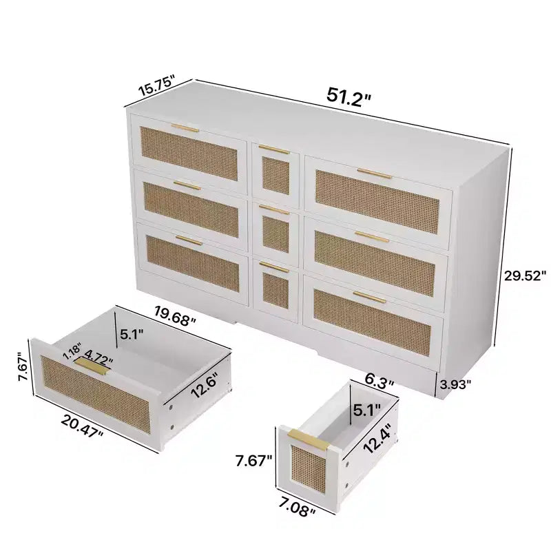 Cassettiera a 9 cassetti con dettagli in rattan e maniglie in legno