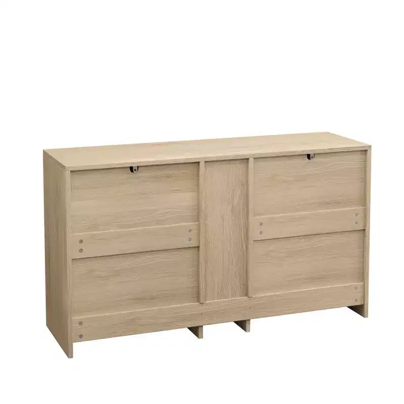 Cassettiera a 9 cassetti con dettagli in rattan e maniglie in legno