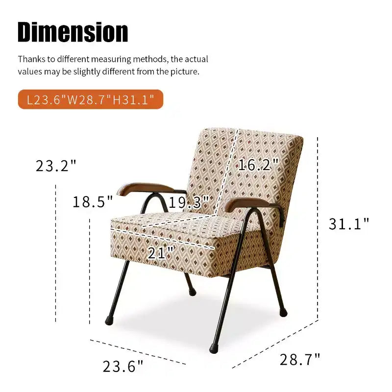 Poltrona con schienale alto e braccioli, design ad ali e base a X in metallo