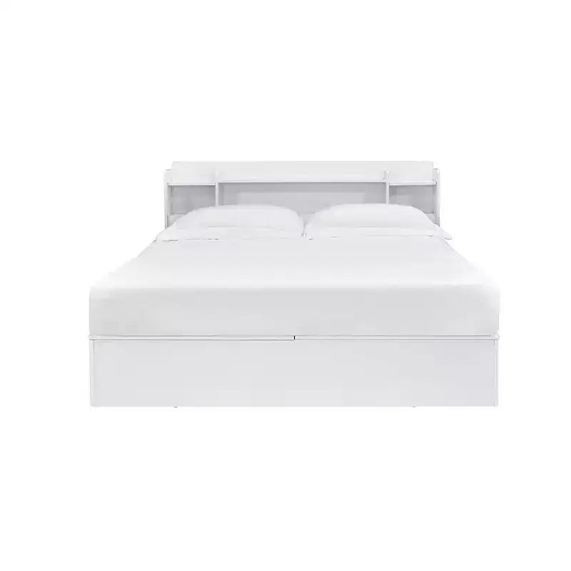 Letto Queen Size con Pedana e Testiera Contenitore, Finitura Bianca, Dettagli Cromati e Gambe a Forcina in Metallo