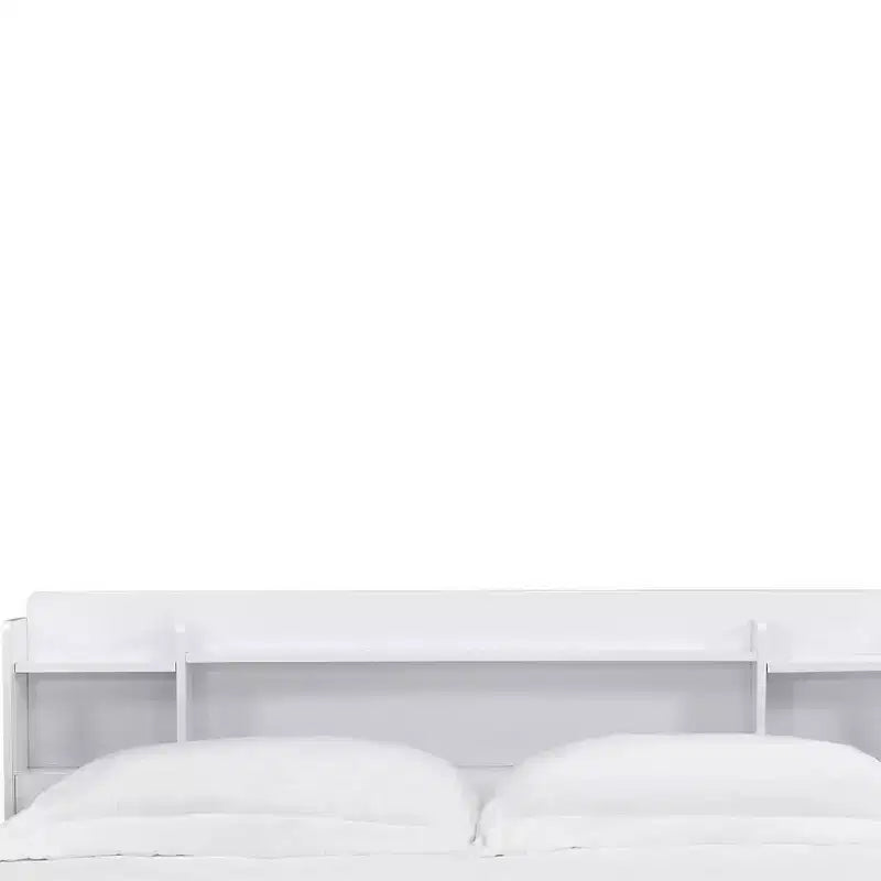Letto Queen Size con Pedana e Testiera Contenitore, Finitura Bianca, Dettagli Cromati e Gambe a Forcina in Metallo