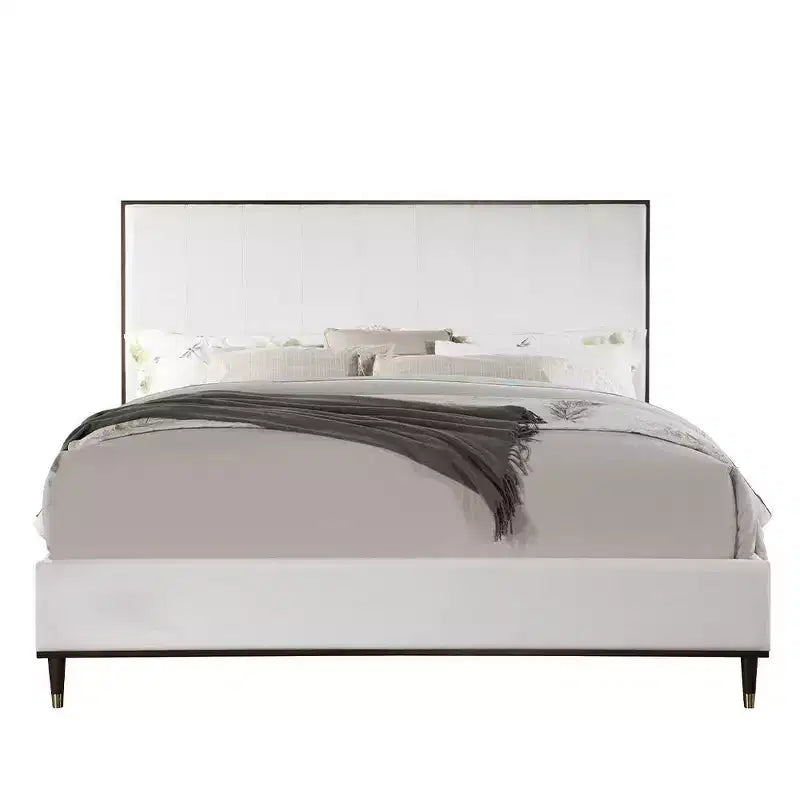 Struttura letto Eastern King imbottita con testiera in tessuto grigio chiaro, finitura bicolore contemporanea