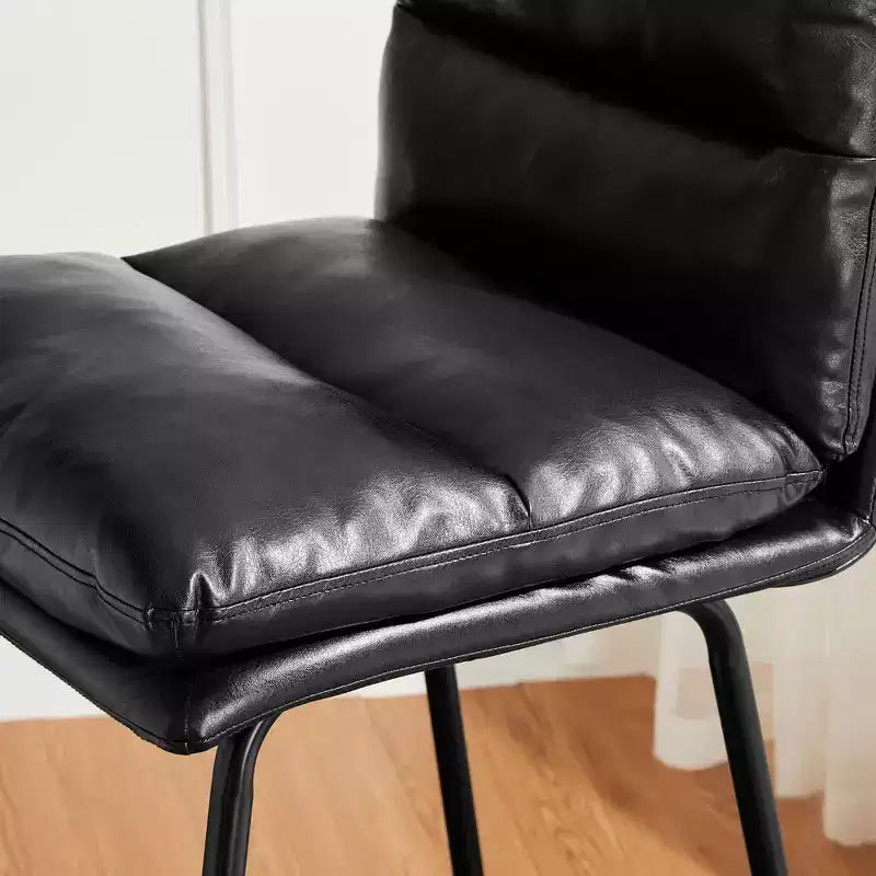 Set di 2 moderni sgabelli da bar in similpelle spessa con gambe in metallo placcato nero, altezza seduta 61 cm